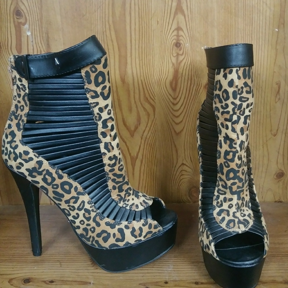 Wedged heel